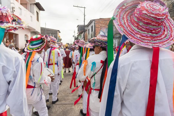 Członkowie Wydarzenia Kulturalnego Encontro Chegancas Saubara Bahia Paradują Ulicami Miasta — Zdjęcie stockowe
