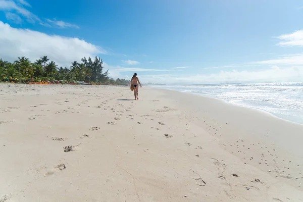 Adult Woman Bikini Walking Strong Sunlight Guaibim Beach City Valenca — Stok fotoğraf