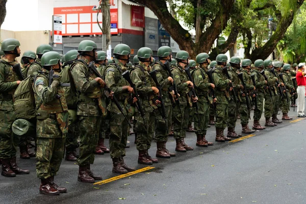 Salvador Bahia Brasil Septiembre 2022 Militares Están Pie Con Armas — Foto de Stock
