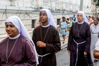 Salvador, Bahia, Brezilya - 26 Mayıs 2016: Rahibeler Salvador, Bahia 'daki Corpus Christ geçit törenine katıldılar.