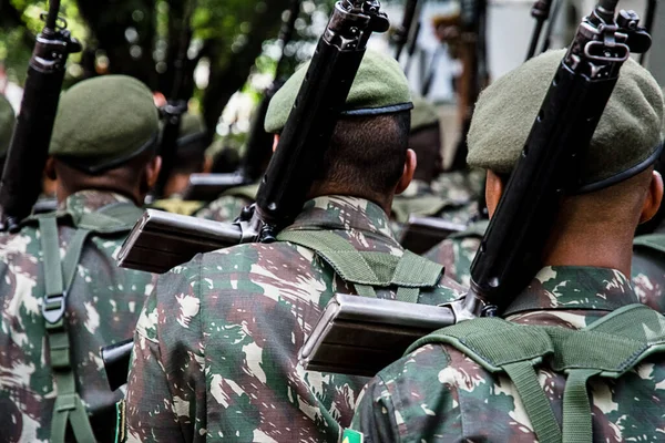 Salvador Bahia Brasil September 2016 Pandangan Belakang Terhadap Tentara Berbaris — Stok Foto