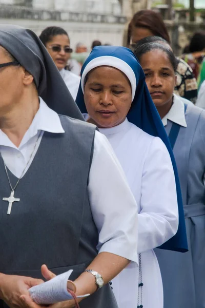 Salvador Bahia Brazilië Mei 2016 Katholieke Nonnen Lopen Rij Tijdens — Stockfoto