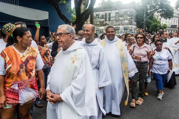 Salvador Bahia Brasil Mayo 2016 Los Sacerdotes Caminan Por Las — Foto de Stock