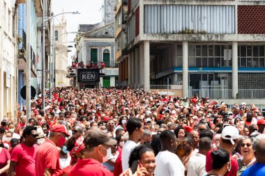 Santa Barbara Katolik cemaati Pelourinho, Salvador, Bahia 'daki geçit törenine katıldı..
