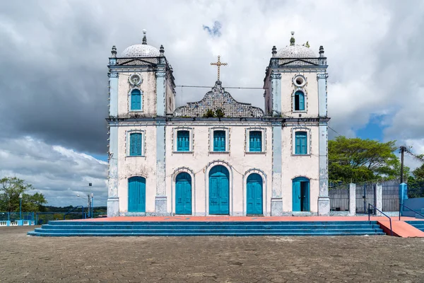 2022年9月10日 巴西巴伊亚州瓦伦卡 巴伊亚州瓦伦卡市Nosa Senhora Amparo教堂立面的前景 — 图库照片