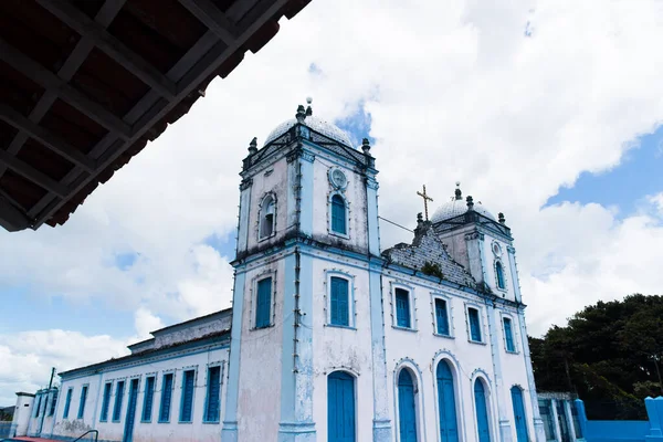 2022年9月10日 巴西巴伊亚州瓦伦卡 巴伊亚州瓦伦卡市Nosa Senhora Amparo教堂立面的外部景观 — 图库照片