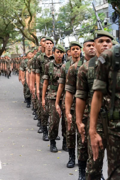 Salvador Bahia Brazylia Września 2022 Wojskowi Żołnierze Maszerują Podczas Parady — Zdjęcie stockowe