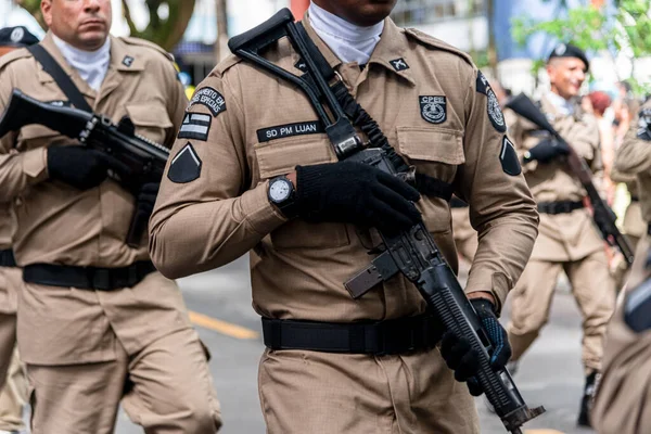 ブラジル バヒア州サルバドール 2022年9月7日 バヒア軍警察の兵士がブラジル独立記念日にパレード中 — ストック写真