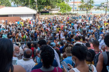 Salvador, Bahia, Brezilya - 08 Aralık 2022: Binlerce Katolik inanan, Salvador, Bahia 'da Nossa Senhora da Conceicao da Praia onuruna düzenlenen açık hava ayinine katıldı..