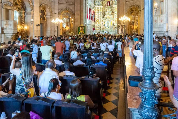Salvador Bahía Brasil Diciembre 2022 Cientos Fieles Católicos Están Rezando — Foto de Stock