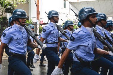 Salvador, Bahia, Brezilya - Setembro 07, 2022: Brezilya 'nın bağımsızlık gününde hava kuvvetleri askerleri geçit töreni yaparken görüldü.