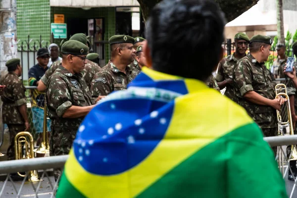 브라질 살바도르 2022 군인들 장비를 갖추고 살바도르에서 브라질 기념일 시작되기를 — 스톡 사진