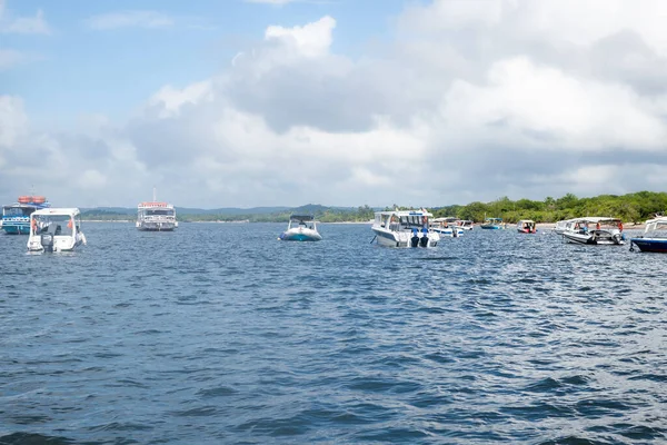 巴西巴伊亚州瓦伦卡市 2023年1月19日 船只在巴伊亚州瓦伦卡市港口停靠 — 图库照片