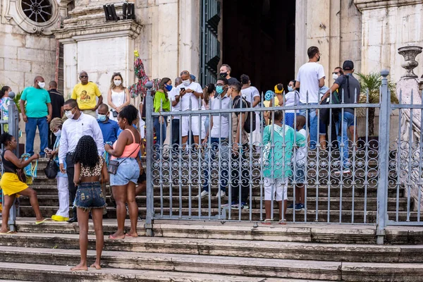 Salvador Bahia Brasil Diciembre 2022 Grupos Fieles Están Alrededor Iglesia — Foto de Stock