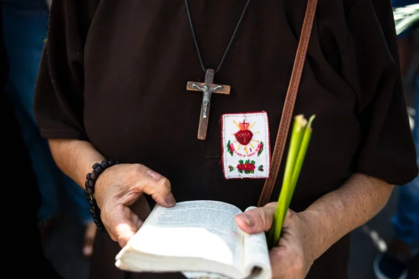 살바도르 바히아 브라질 2023 가톨릭 신자들 바히아 살바도르의 일요일 미사에 — 스톡 사진