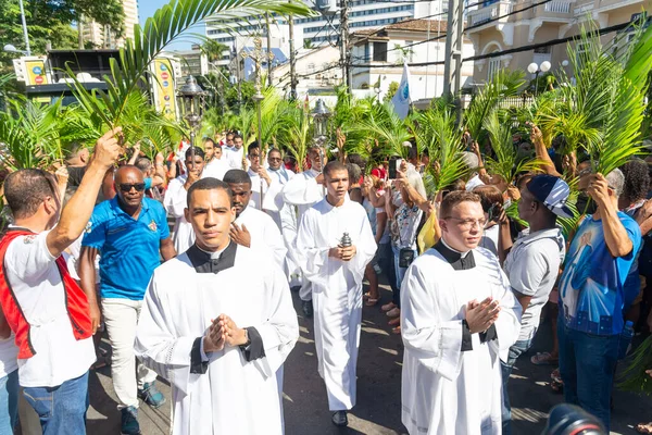 Salvador Bahía Brasil Abril 2023 Seminarios Fieles Católicos Caminan Durante — Foto de Stock