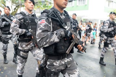 Salvador, Bahia, Brezilya - 07 Eylül 2022: Brezilya 'nın bağımsızlığı gününde, Salvador şehrinde Bahia askeri polis özel kuvvetlerinin askerleri.