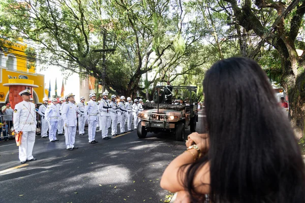 Salvador Bahia Brazylia Września 2022 Ludzie Oglądają Brazylijską Paradę Niepodległościową — Zdjęcie stockowe