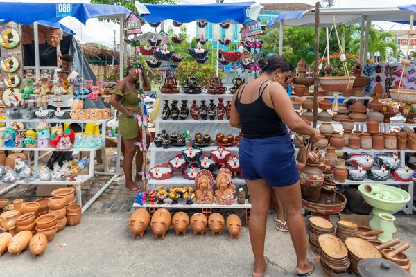 Nazare Bahia Brazylia Kwietnia 2023 Ludzie Odwiedzający Kupujący Przedmioty Tradycyjnych — Zdjęcie stockowe