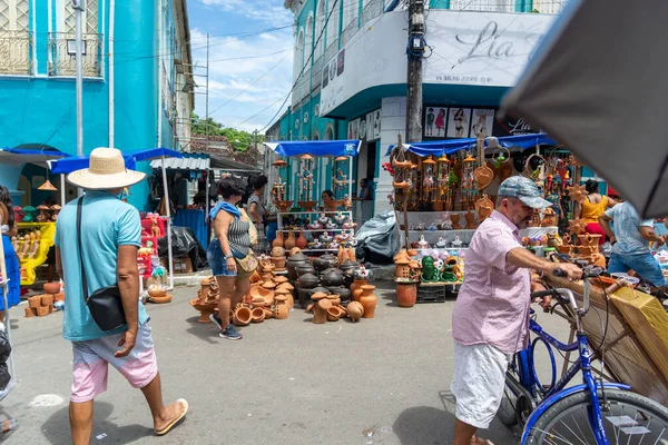 Nazare Bahia Brazylia Kwietnia 2023 Widziano Ludzi Kupujących Przedmioty Tradycyjnym — Zdjęcie stockowe