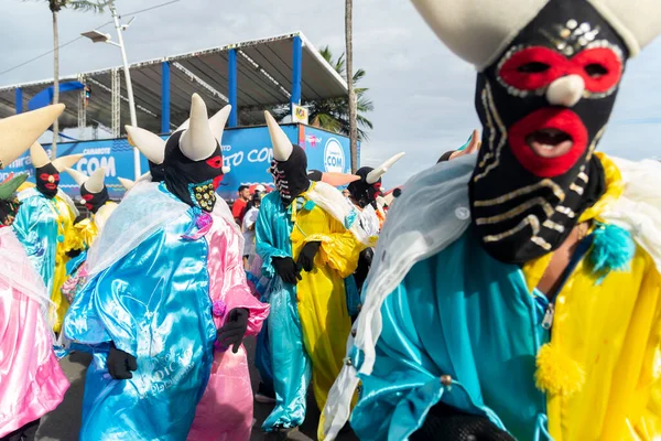 Salvador Bahia Brasilien Februar 2023 Maskierte Und Kostümierte Gruppen Spielen — Stockfoto