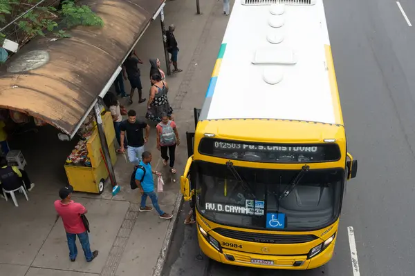 Salvador Bahia Brasil Agosto 2023 Gente Parada Autobús Esperando Para — Foto de Stock
