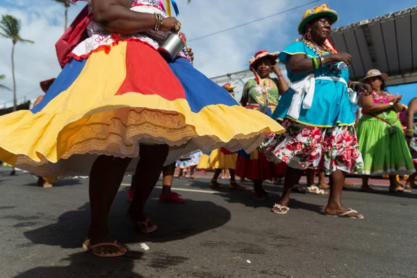 Salvador Bahia Brasil Febrero 2023 Mujeres Vestidas Desfile Personajes Haciendo — Foto de Stock