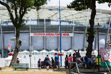 Salvador, Bahia, Brezilya - 4 Ocak 2015: Salvador, Bahia şehir merkezindeki Arena Fonte Nova futbol stadyumunun dış görünüşü.