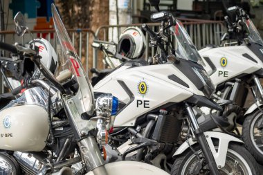 Salvador, Bahia, Brezilya - 07 Eylül 2023: Brezilya 'nın Bahia kentindeki Salvador kentinde düzenlenen bağımsızlık yürüyüşü sırasında askeri polis motosikletleri durdu.