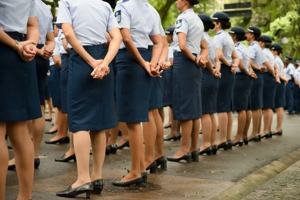 萨尔瓦多 巴西巴伊亚州 2023年9月7日 在巴伊亚州萨尔瓦多市举行的巴西独立阅兵式上看到了女性空军士兵 — 图库照片