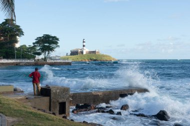 Salvador, Bahia, Brezilya - 30 Ağustos 2019: Salvador, Bahia şehrinin kartpostalının fenerinden uzak durun..