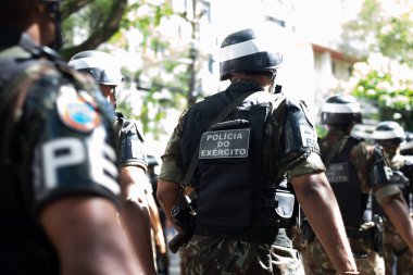 Salvador, Bahia, Brezilya - 07 Eylül 2023: Brezilya 'nın Bahia kentindeki Bağımsızlık Günü geçit töreninde askeri polis askerleri görüldü.