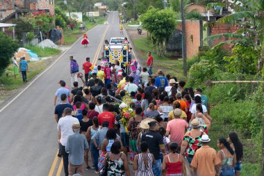 Valenca, Bahia, Brezilya - 28 Haziran 2022: Levada do Mastro kültürel etkinliği Valenca, Bahia 'daki Aziz Peter' a saygılarını sunmak için.