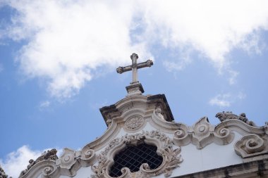 Salvador, Bahia, Brezilya - 13 Aralık 2023: Salvador, Bahia 'daki Santa Luzia kilisesinin ana kulesi.