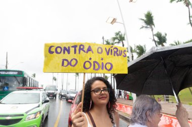 Salvador, Bahia, Brezilya - 08 Mart 2020: Kadınlar Günü 'nde protestocular maçoluğu protesto ederken görüldü. Bahia, Salvador şehri..