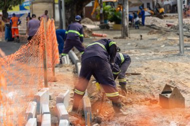 Salvador, Bahia, Brezilya - 05 Ocak 2024: Bahia 'nın Salvador kentindeki ticari bölgede Rua da Conceicao da Praia' da inşaat alanı.