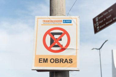 Salvador, Bahia, Brezilya - 05 Ocak 2024: Park yasağı işareti. Bahia, Salvador şehri..