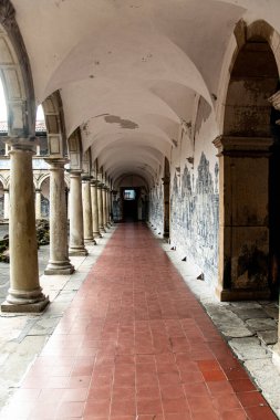 Salvador, Bahia, Brezilya - 08 Haziran 2019: SAo Francisco Manastırı içeriden görüldü. Pelourinho, Salvador, Bahia 'nın tarihi merkezi..