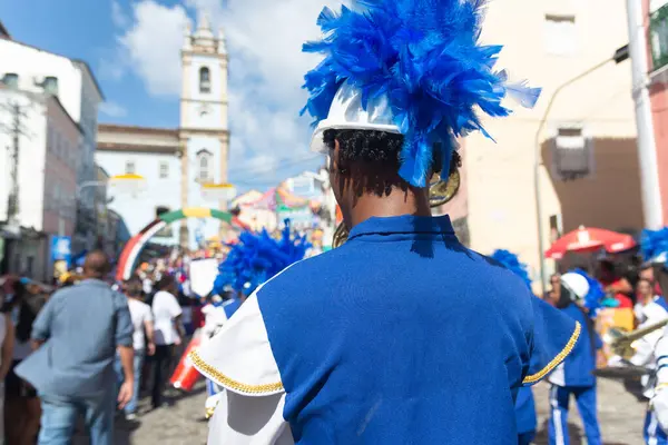 stock image Salvador, Bahia, Brazil - July 02, 2024: Public school students are seen during the Independence Day parade in the state of Bahia, making presentations. Pelourinho, city of Salvador.