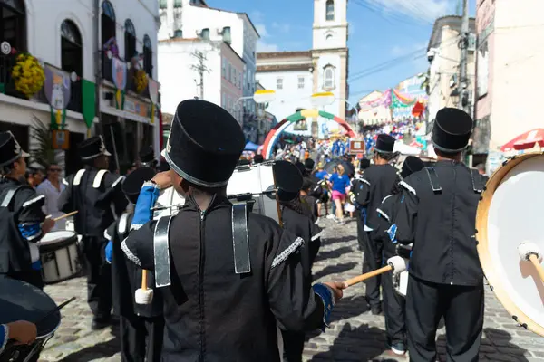 stock image Salvador, Bahia, Brazil - July 02, 2024: Public school students perform during the Independence Day parade of the state of Bahia, in Pelourinho, city of Salvador.