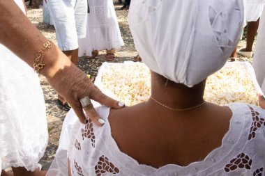 Salvador, Bahia, Brezilya - 16 Ağustos 2019: Bahia 'nın Salvador kentindeki Sao Roque anısına Candomble üyeleri.