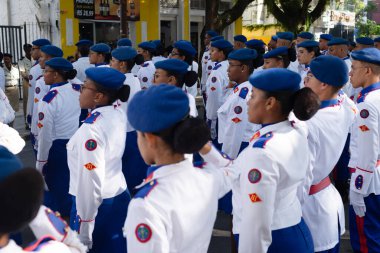 Salvador, Bahia, Brezilya - 07 Eylül 2024: Brezilya Bağımsızlık Günü 'nde askeri polis öğrencileri görülüyor. Bahia, Salvador şehri..