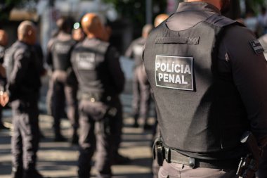 Salvador, Bahia, Brezilya - 07 Eylül 2024: Brezilya 'nın Salvador kentinde düzenlenen Brezilya Bağımsızlık Günü kutlamaları sırasında Bahia Askeri Polisi' nin askerleri oluşurken görüldü..