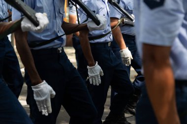 Salvador, Bahia, Brezilya - 07 Eylül 2024: Hava Kuvvetleri askerleri Brezilya Bağımsızlık Günü 'nde geçit töreni yaparken görüldü. Salvador, Bahia.