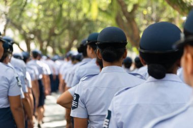 Salvador, Bahia, Brezilya - 07 Eylül 2024: Kadın Hava Kuvvetleri askerleri Brezilya Bağımsızlık Günü 'nde geçit töreni yaparken görüldü. Salvador, Bahia.
