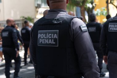 Salvador, Bahia, Brezilya - 07 Eylül 2024: Brezilya Bağımsızlık Günü 'nde cezaevi polisleri yürüyüş yaparken görüldü. Salvador, Bahia.