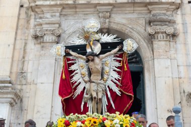 Salvador, Bahia, Brezilya - 01 Ocak 2025: Bom Jesus dos Navegantes heykeli Katolikler tarafından Salvador, Bahia 'daki limana taşınmıştır..