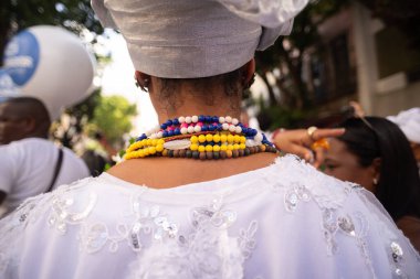Salvador, Bahia, Brezilya - 16 Ocak 2025: Katolikler Salvador, Bahia 'daki Lavagem do Bonfim festivaline katılırken görüldü.