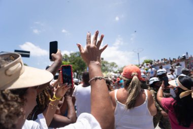 Salvador, Bahia, Brezilya - 16 Ocak 2025: Katoliklerin eşlik ettiği Sinyor do Bonfim 'in Bazilika' ya gelişinin görüntüsü. Salvador, Bahia.