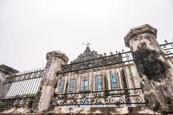 Santo Amaro, Bahia, Brezilya - 18 Mayıs 2025: Bahia 'nın başkenti Santo Amaro' da bulunan Aziz Meryem Ana Kilisesi ve manastırı.